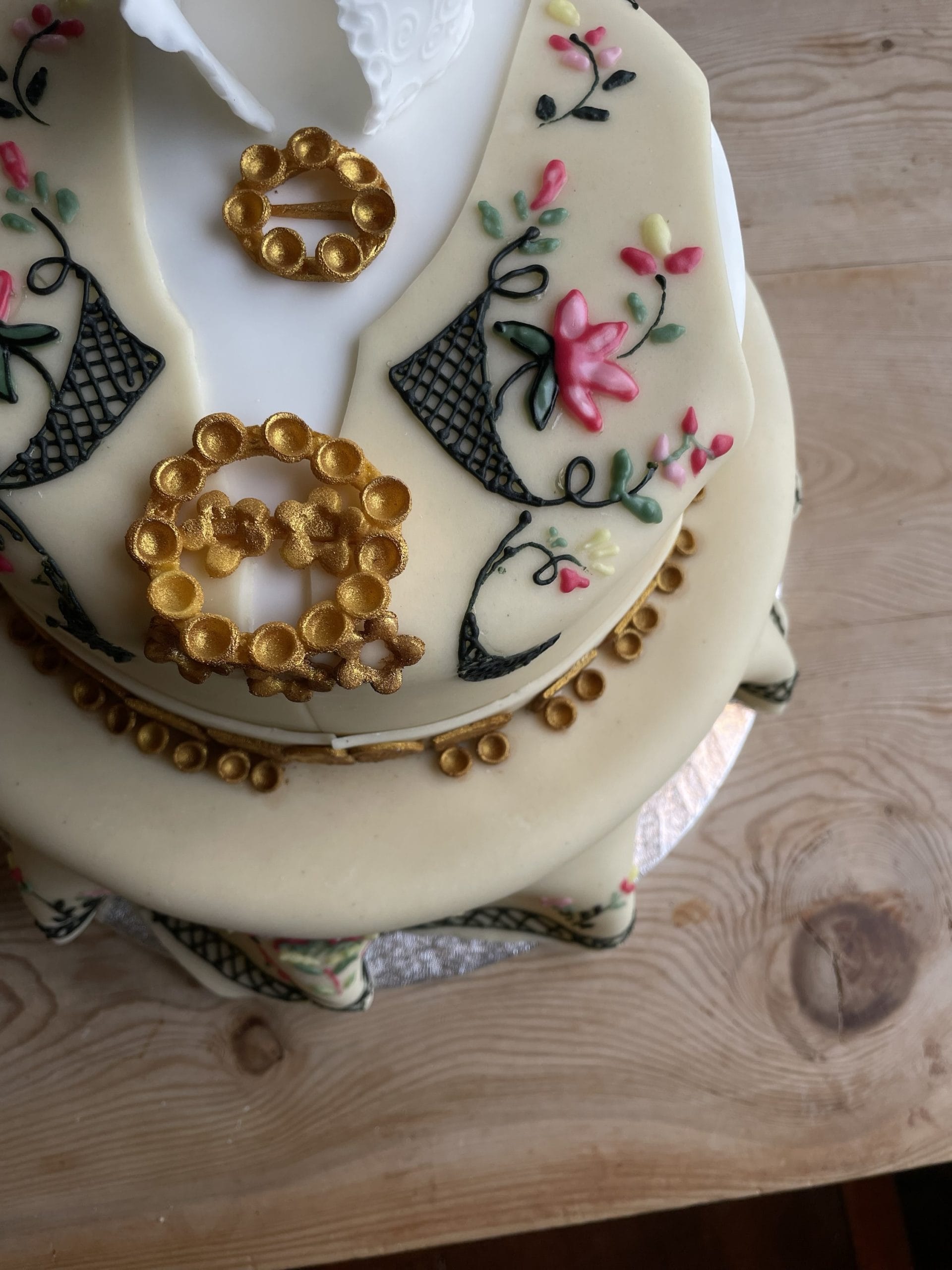 Lundeby bunad - Bilde 2